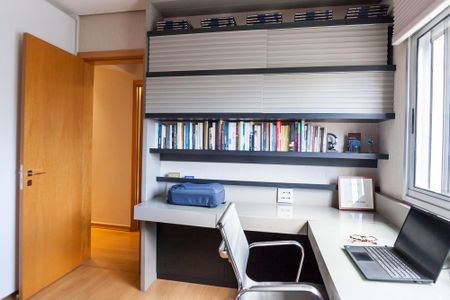 Apartamento à venda com 172m², 4 quartos e 3 vagasquarto 1