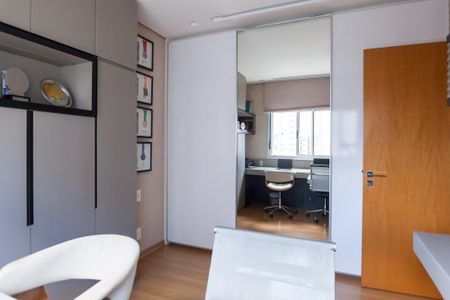 Apartamento à venda com 172m², 4 quartos e 3 vagasquarto 1