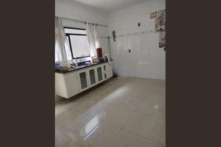 Casa para alugar com 2 quartos, 60m² em Canhema, Diadema
