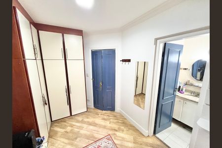 Apartamento à venda com 117m², 4 quartos e 3 vagasQuarto 2 Suíte
