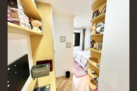 Apartamento à venda com 117m², 4 quartos e 3 vagasQuarto 3 - Suíte
