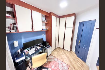 Apartamento à venda com 117m², 4 quartos e 3 vagasQuarto 2 Suíte