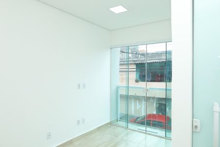 Sala de casa para alugar com 1 quarto, 10m² em Parque Guarani, São Paulo