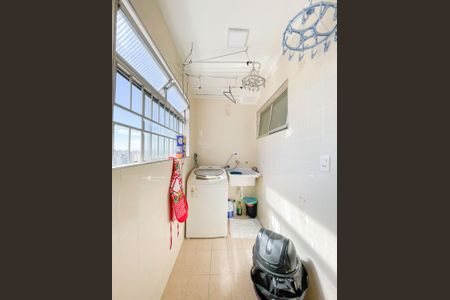 Apartamento à venda com 60m², 3 quartos e 1 vagaÁrea de Serviço