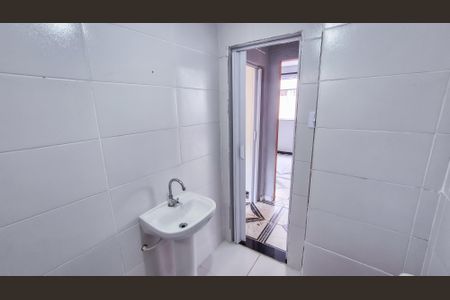 Apartamento para alugar com 55m², 2 quartos e sem vagaBanheiro 