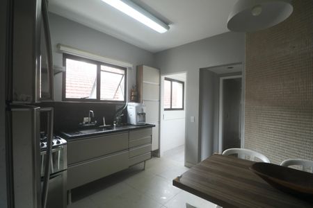 Apartamento para alugar com 489m², 5 quartos e 4 vagas Apartamento para alugar com 489m², 5 quartos e 4 vagasCozinha