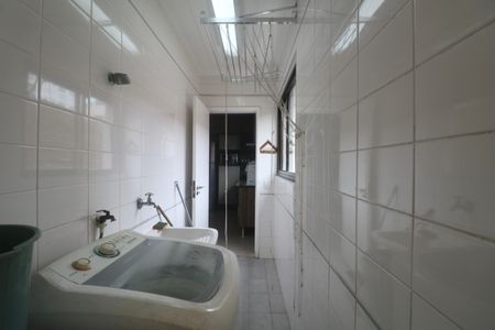 Apartamento para alugar com 489m², 5 quartos e 4 vagas Apartamento para alugar com 489m², 5 quartos e 4 vagasÁrea de Serviço