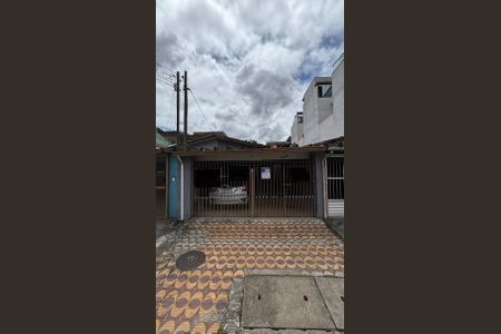 Casa à venda com 100m², 2 quartos e 2 vagasFachada