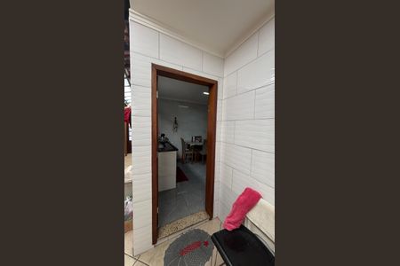 Casa à venda com 100m², 2 quartos e 2 vagasQuintal