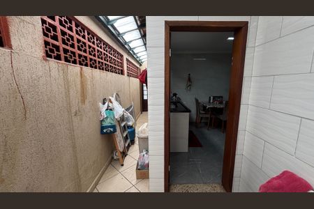 Casa à venda com 100m², 2 quartos e 2 vagasQuintal