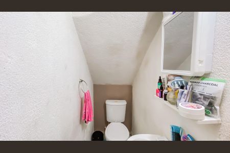 Lavabo de casa de condomínio à venda com 2 quartos, 75m² em Vila Araguaia, São Paulo