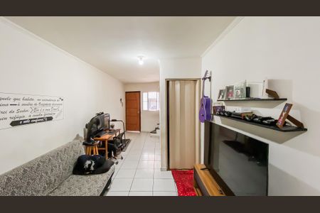 Sala de casa de condomínio à venda com 2 quartos, 75m² em Vila Araguaia, São Paulo