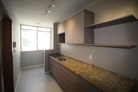 Apartamento à venda com 58m², 2 quartos e 1 vagaCozinha