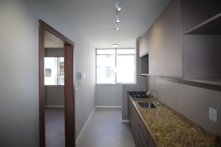 Apartamento à venda com 58m², 2 quartos e 1 vagaCozinha