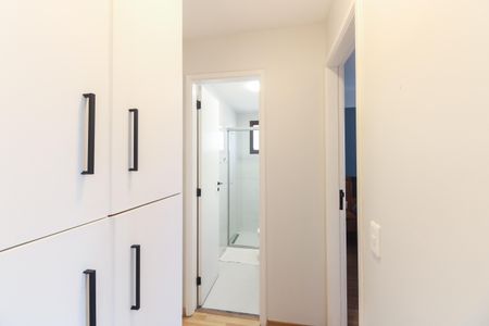 Apartamento para alugar com 93m², 3 quartos e 2 vagasCorredor de Acesso aos Quartos 