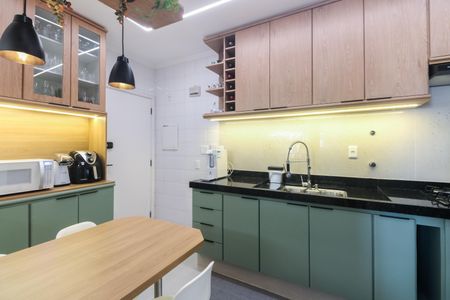 Apartamento para alugar com 93m², 3 quartos e 2 vagasCozinha 