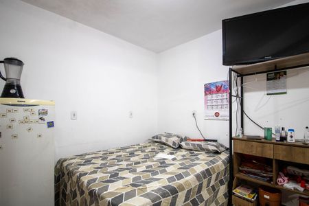 Quarto/Cozinha de casa para alugar com 1 quarto, 30m² em Jardim Sao Salvador, Taboão da Serra