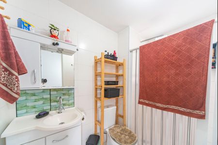 Banheiro  de apartamento para alugar com 2 quartos, 47m² em Parque Sao Vicente, Santo André