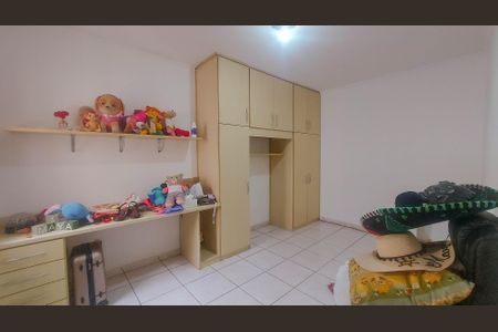 Casa para alugar com 176m², 3 quartos e 2 vagasQuarto 2