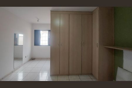 Casa para alugar com 176m², 3 quartos e 2 vagasSuíte