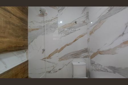 Casa para alugar com 176m², 3 quartos e 2 vagasBanheiro