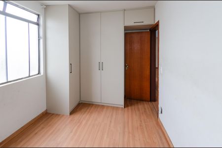 Apartamento à venda com 80m², 3 quartos e 1 vagaQuarto 2