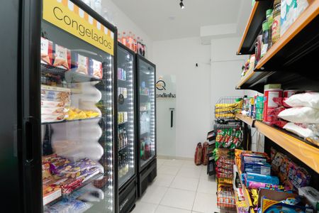 Studio à venda com 28m², 1 quarto e sem vagaMini Mercado