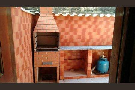 Casa para alugar com 75m², 2 quartos e 1 vagaÁrea externa