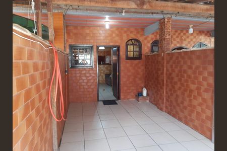 Casa para alugar com 75m², 2 quartos e 1 vagaÁrea externa
