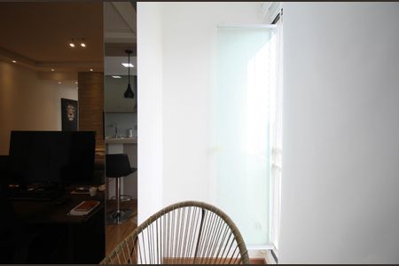 Varanda Sala de apartamento à venda com 2 quartos, 50m² em Vila Andrade, São Paulo