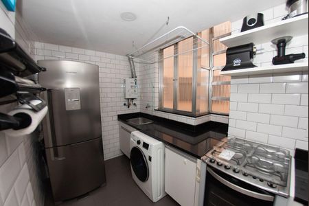 Apartamento à venda com 60m², 3 quartos e 1 vagaÁrea de serviço