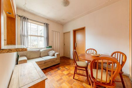 Sala de apartamento à venda com 2 quartos, 60m² em Petrópolis, Porto Alegre