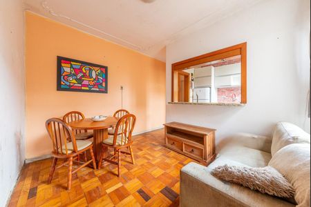 Sala de apartamento à venda com 2 quartos, 60m² em Petrópolis, Porto Alegre