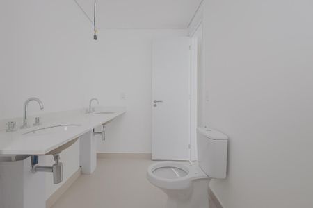 Apartamento à venda com 195m², 4 quartos e 3 vagasBanheiro da Suíte 2
