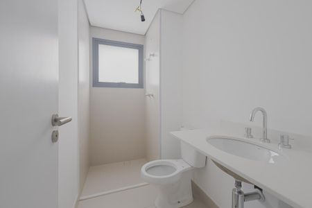 Apartamento à venda com 195m², 4 quartos e 3 vagasBanheiro da Suíte 1
