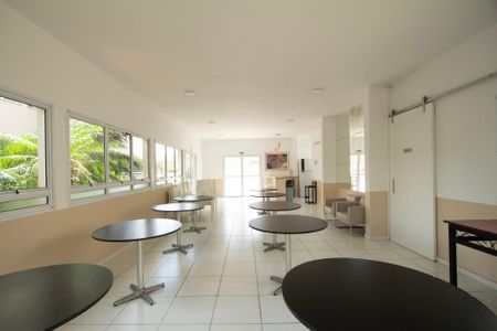 Apartamento para alugar com 51m², 2 quartos e 1 vagaÁrea comum - Salão de festas