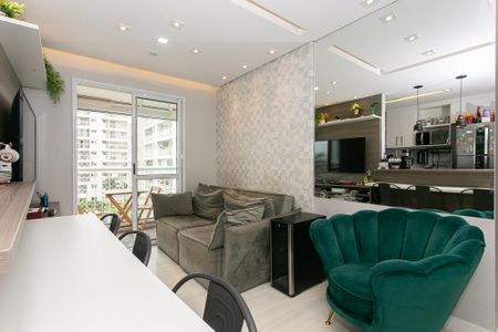 Sala de apartamento à venda com 2 quartos, 58m² em Chácara Seis de Outubro, São Paulo