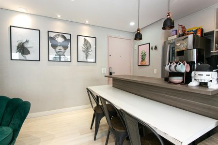 Sala de apartamento à venda com 2 quartos, 58m² em Chácara Seis de Outubro, São Paulo