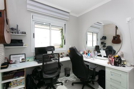 Quarto de apartamento à venda com 2 quartos, 58m² em Chácara Seis de Outubro, São Paulo