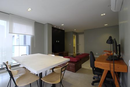 Sala de apartamento para alugar com 2 quartos, 83m² em Itaim Bibi, São Paulo