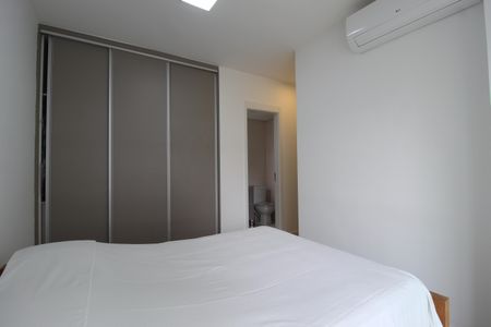 Apartamento para alugar com 83m², 2 quartos e 2 vagasQuarto 2 - Suíte