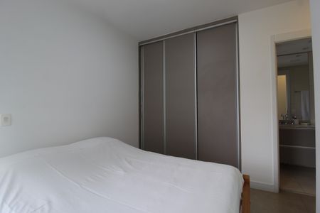 Apartamento para alugar com 83m², 2 quartos e 2 vagasQuarto 2 - Suíte