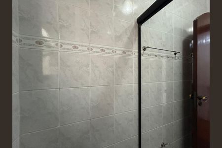 Casa para alugar com 300m², 3 quartos e 3 vagasBanheiro 1