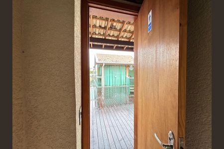 Casa para alugar com 300m², 3 quartos e 3 vagasLavabo masculino 