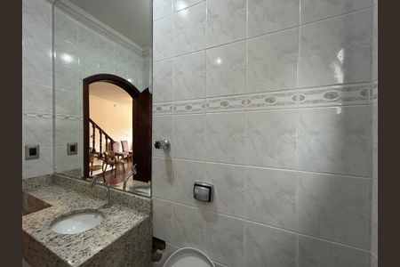 Casa para alugar com 300m², 3 quartos e 3 vagasLavabo