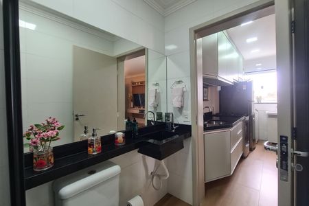 Casa de condomínio à venda com 38m², 2 quartos e sem vaga Casa de condomínio à venda com 38m², 2 quartos e sem vagaBanheiro