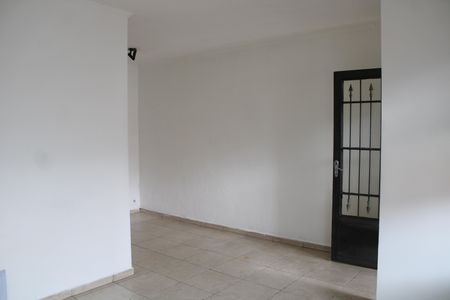 Casa à venda com 100m², 2 quartos e sem vagaSala