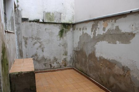 Casa à venda com 100m², 2 quartos e sem vagaQuintal