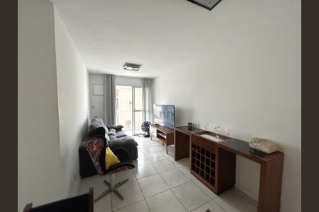Sala de apartamento para alugar com 2 quartos, 70m² em Osvaldo Cruz, Rio de Janeiro