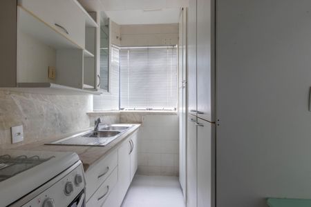 Cozinha de apartamento para alugar com 1 quarto, 45m² em Carmo, Belo Horizonte